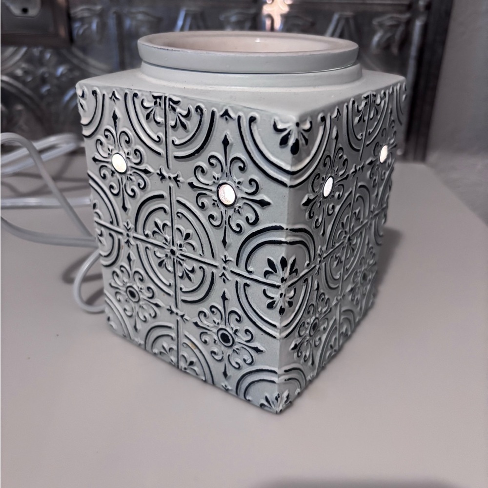 Pressed tin scentsy warmer